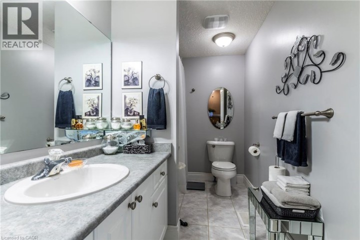 Photo 15 at 13 Ferncliffe Street, Cambridge