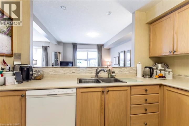 Photo 8 at 13 Ferncliffe Street, Cambridge