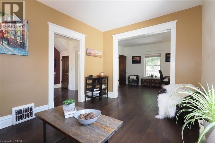 Photo 11 at 442 Lowther Street S, Cambridge