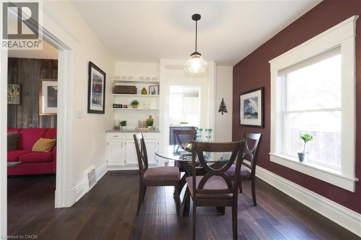 Photo 13 at 442 Lowther Street S, Cambridge