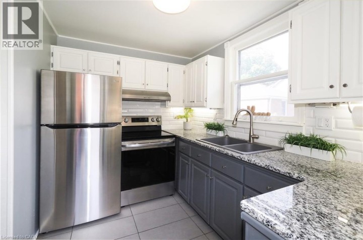 Photo 21 at 442 Lowther Street S, Cambridge