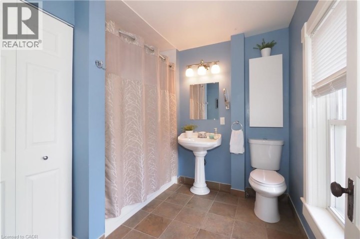 Photo 30 at 442 Lowther Street S, Cambridge