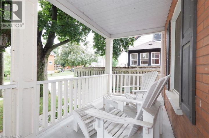 Photo 4 at 442 Lowther Street S, Cambridge