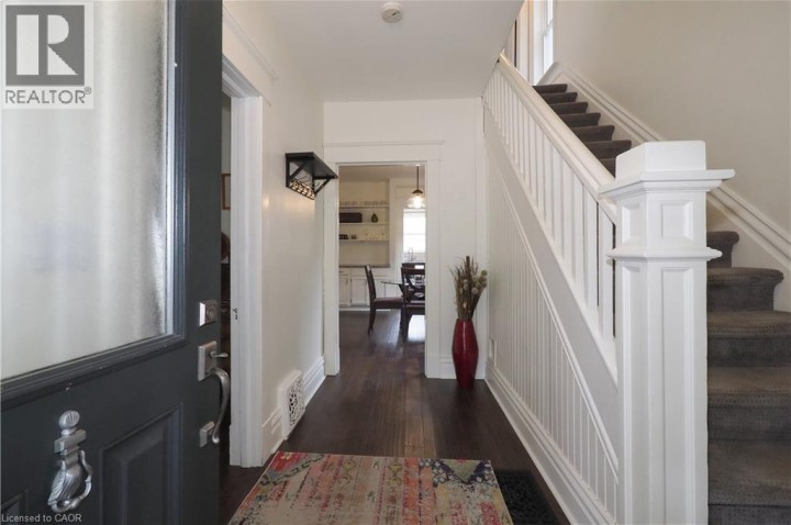 Photo 5 at 442 Lowther Street S, Cambridge