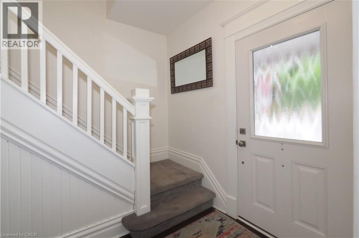 Photo 6 at 442 Lowther Street S, Cambridge