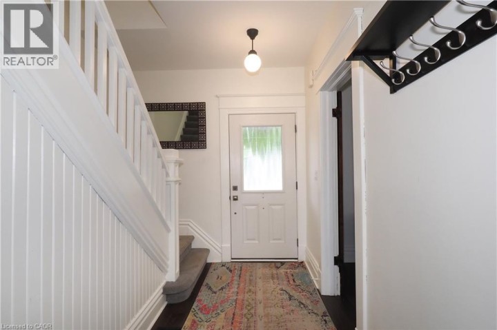 Photo 7 at 442 Lowther Street S, Cambridge