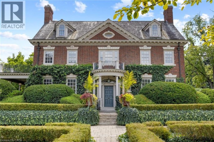 Photo 1 at 33 Salisbury Avenue, Cambridge