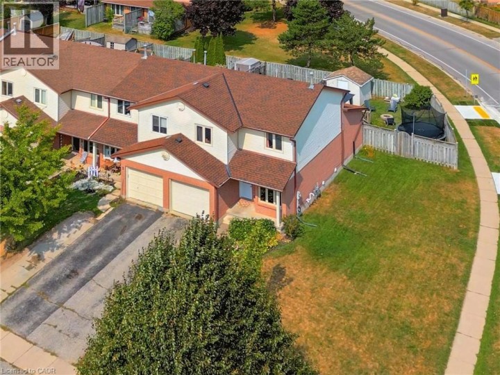 Photo 4 at 1 Conestoga Road, Woodstock