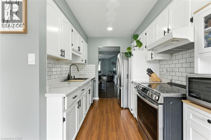 Photo 7 at 1 Conestoga Road, Woodstock