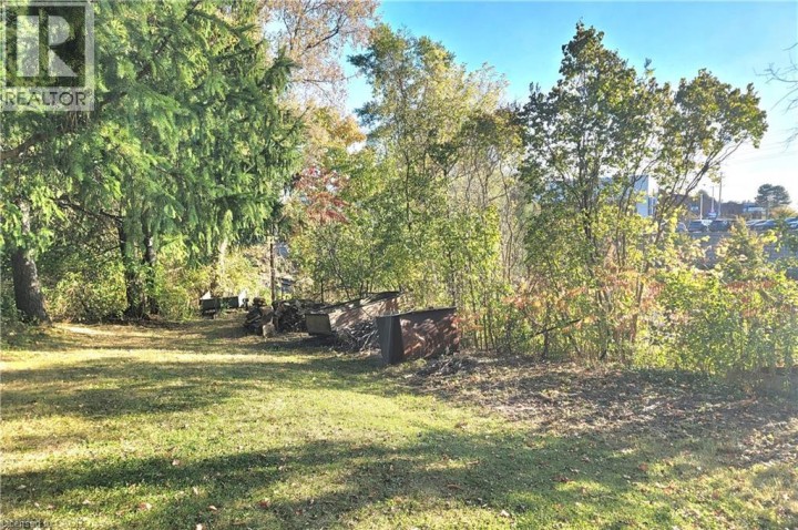 Photo 4 at 111 Riverbank Drive N, Cambridge