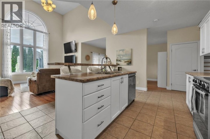 Photo 12 at 10 Westview Court, Woodstock