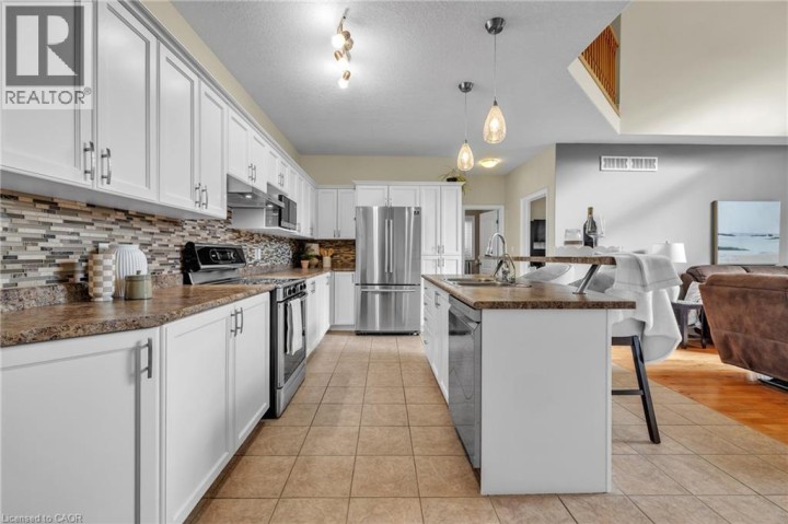 Photo 6 at 10 Westview Court, Woodstock