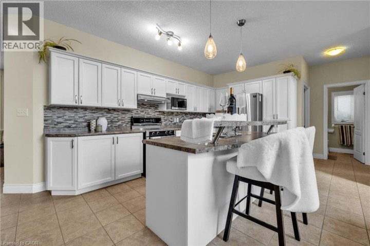 Photo 7 at 10 Westview Court, Woodstock