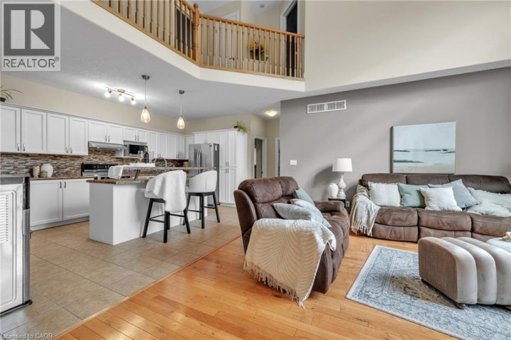 Photo 8 at 10 Westview Court, Woodstock