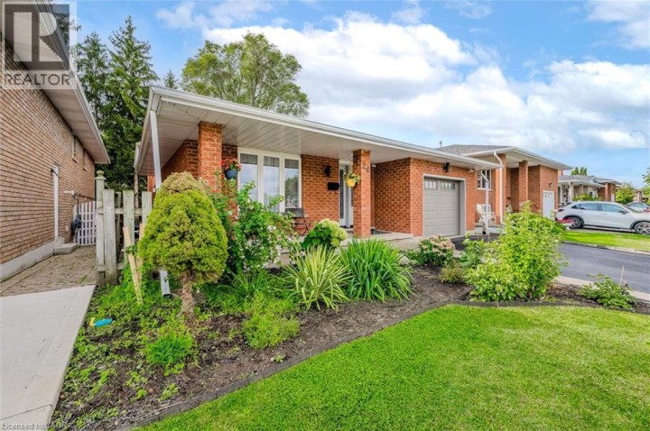 Photo 4 at 26 Lorraine Drive, Cambridge