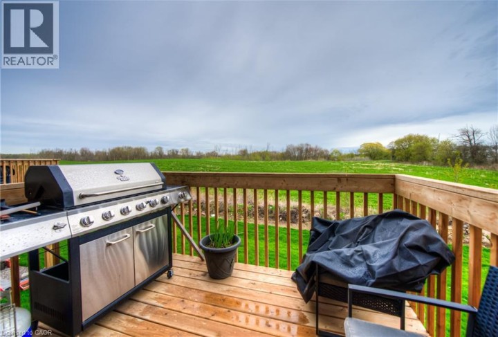 Photo 16 at 88 Bloomfield Crescent, Cambridge