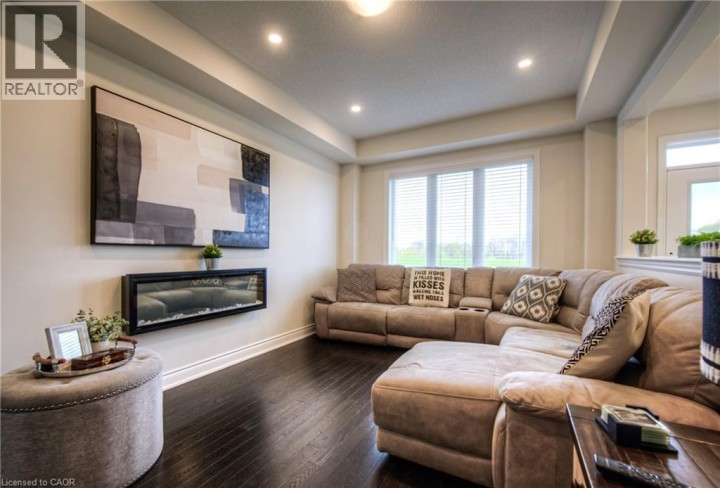 Photo 17 at 88 Bloomfield Crescent, Cambridge