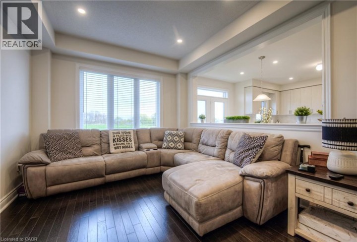 Photo 18 at 88 Bloomfield Crescent, Cambridge