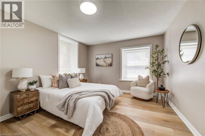 Photo 14 at 1331 King Street E, Cambridge