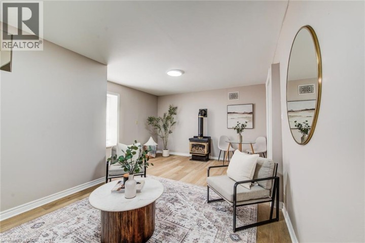 Photo 8 at 1331 King Street E, Cambridge