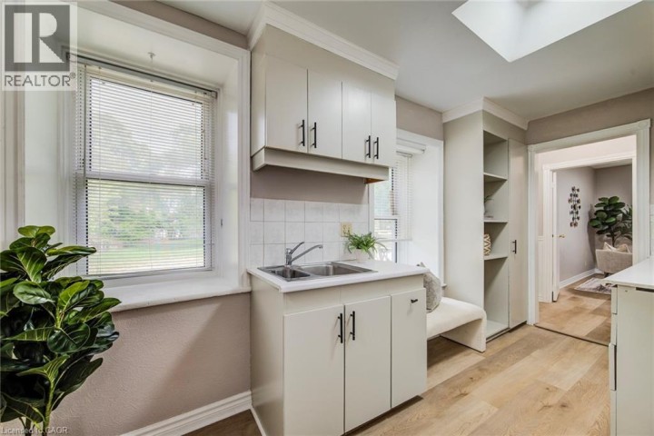 Photo 10 at 1331 King Street E, Cambridge