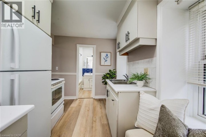 Photo 11 at 1331 King Street E, Cambridge