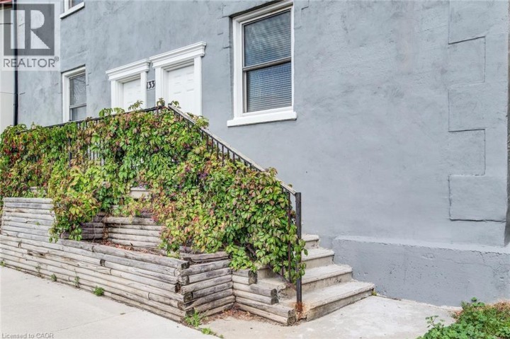 Photo 3 at 1331 King Street E, Cambridge