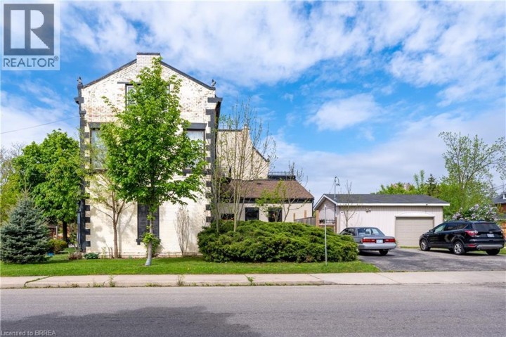 Photo 3 at 220 Nelson Street, Brantford