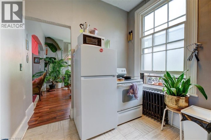 Photo 14 at 220 Nelson Street, Brantford