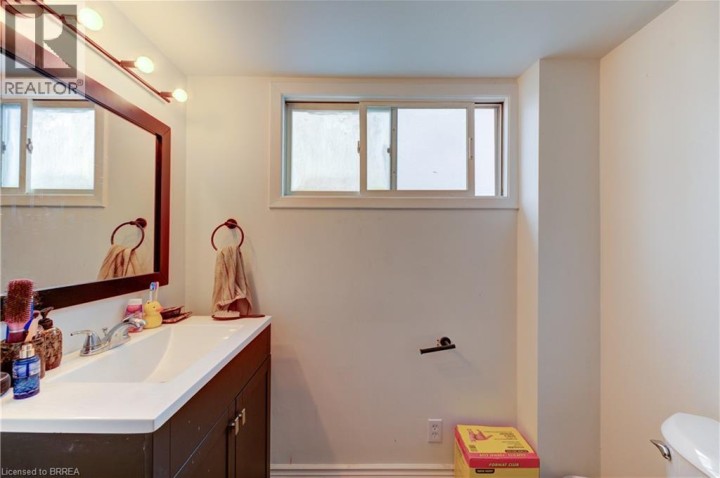 Photo 20 at 220 Nelson Street, Brantford