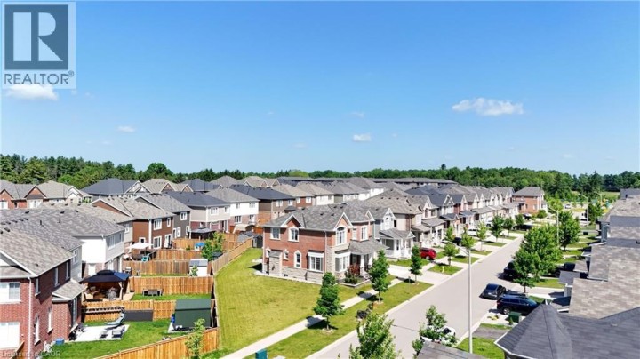 Photo 4 at 24 Pickett Place, Cambridge