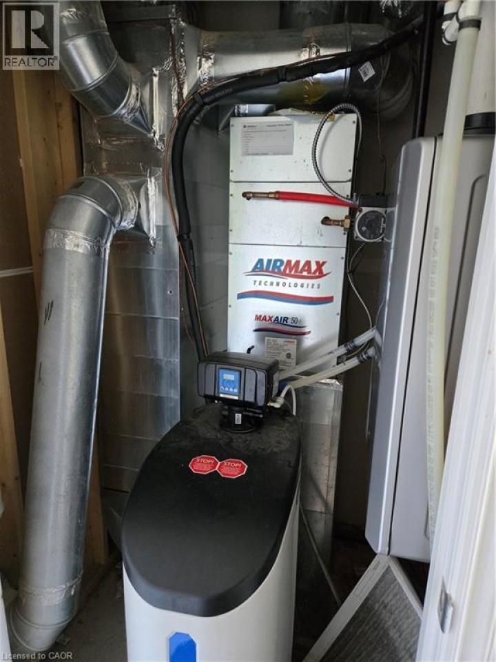 Photo 17 at 420 LINDEN Drive 38, Cambridge