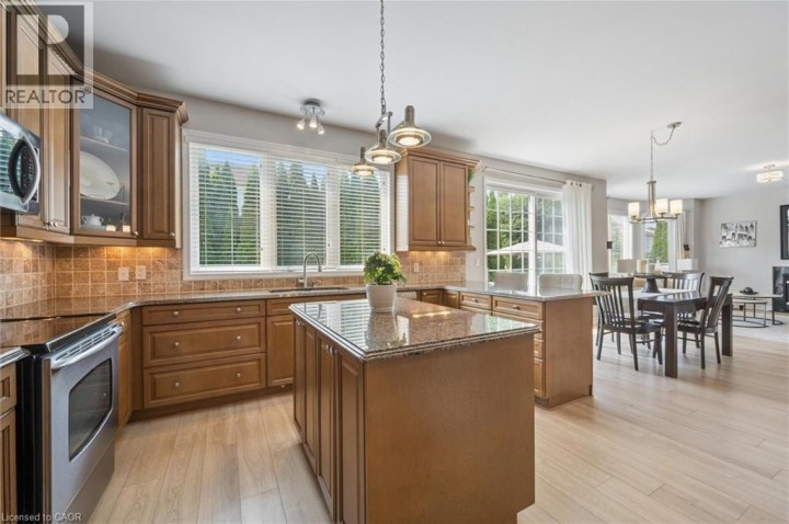 Photo 14 at 79 Zieman Crescent, Cambridge