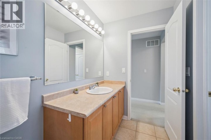 Photo 24 at 79 Zieman Crescent, Cambridge