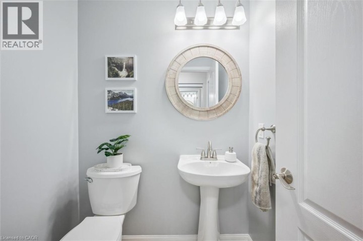 Photo 9 at 79 Zieman Crescent, Cambridge