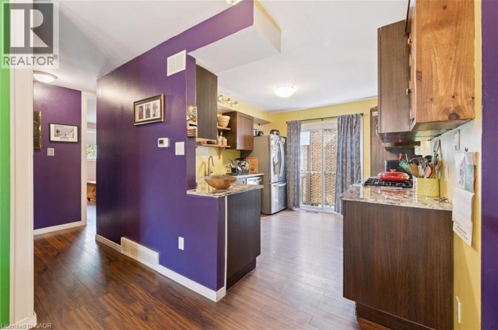 Photo 14 at 31 Saxony Circle, Cambridge