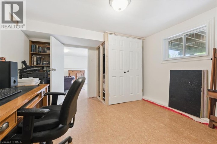 Photo 28 at 31 Saxony Circle, Cambridge