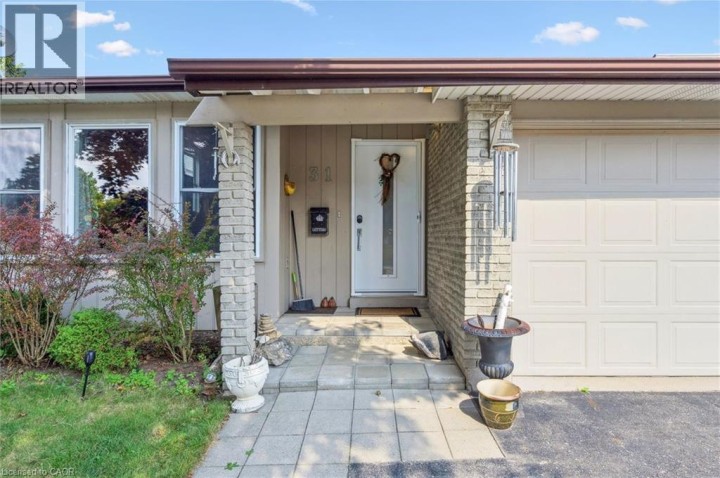 Photo 4 at 31 Saxony Circle, Cambridge