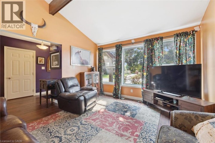 Photo 7 at 31 Saxony Circle, Cambridge