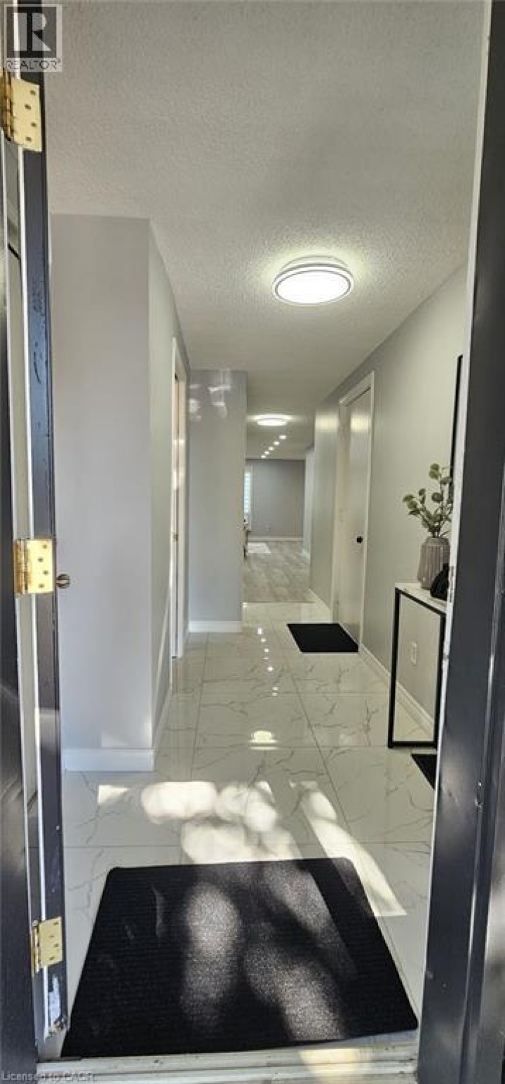 Photo 3 at 38 Poplar Drive, Cambridge