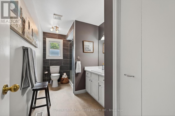 Photo 15 at 17 Clear Valley Drive, Tillsonburg Photo 15 at 17 Clear Valley Drive, Tillsonburg