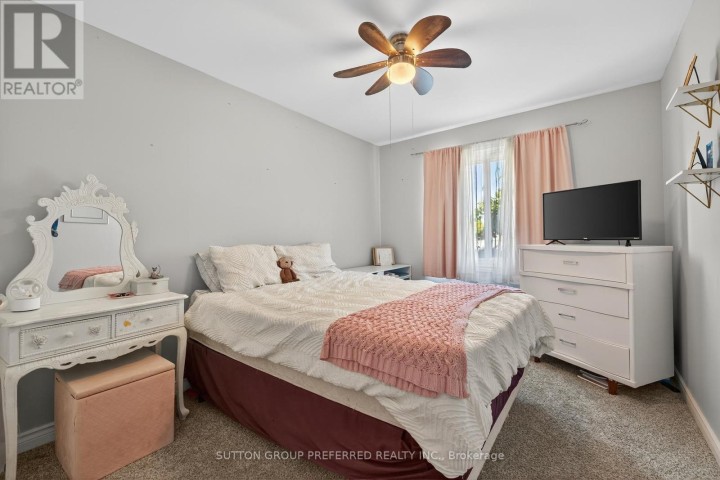 Photo 17 at 17 Clear Valley Drive, Tillsonburg Photo 17 at 17 Clear Valley Drive, Tillsonburg