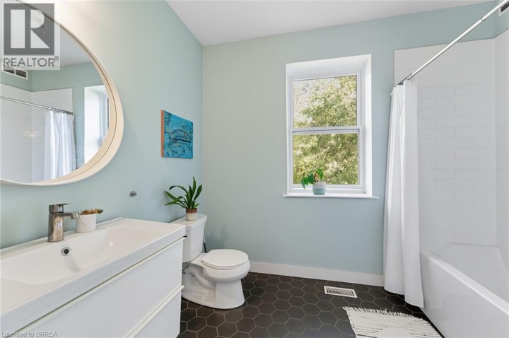 Photo 22 at 126 Shorties Side Road, Norfolk County