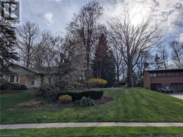 Photo 2 at 18 Parkwood Drive, Cambridge