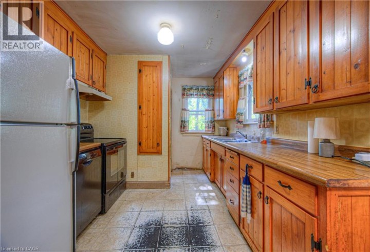 Photo 14 at 4827 Fountain Street N, Cambridge