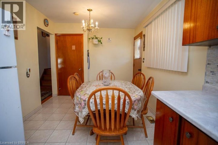 Photo 10 at 10 Linden Avenue, Brantford