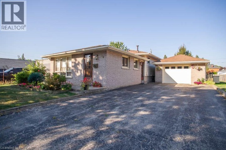 Photo 2 at 10 Linden Avenue, Brantford