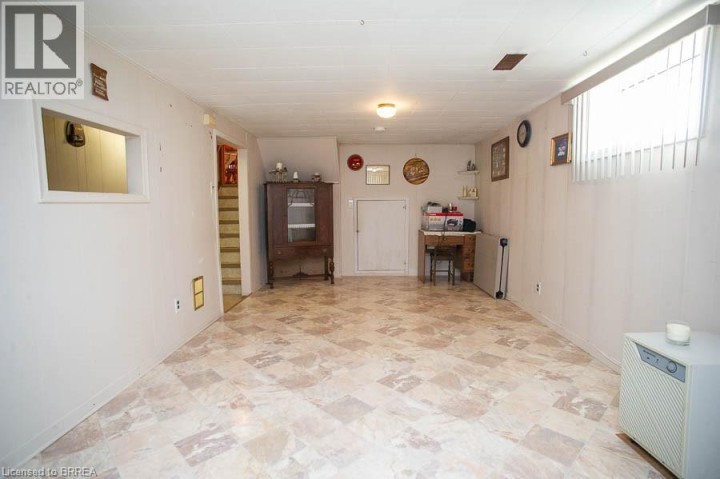 Photo 20 at 10 Linden Avenue, Brantford