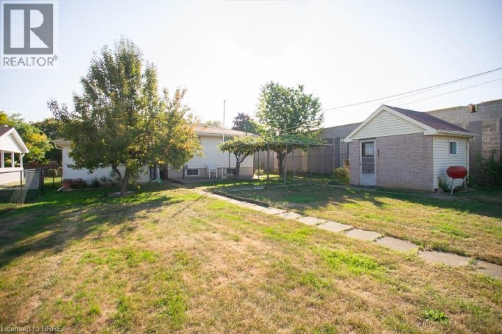 Photo 26 at 10 Linden Avenue, Brantford