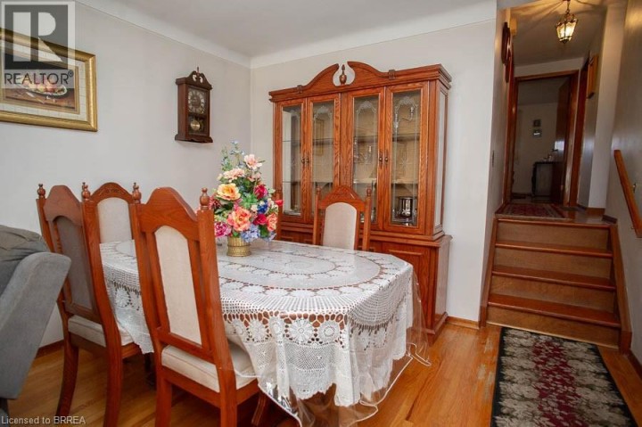 Photo 6 at 10 Linden Avenue, Brantford